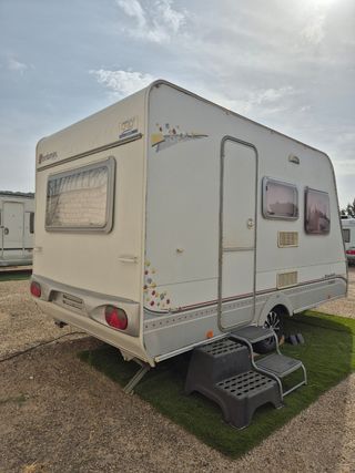 Caravana  Sterckeman  Starlett menos 750kg 