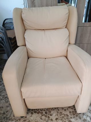 Sillón reclinable beige