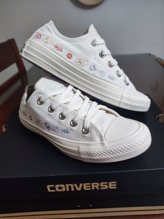 Converse Chuck Taylor - Flores blancas