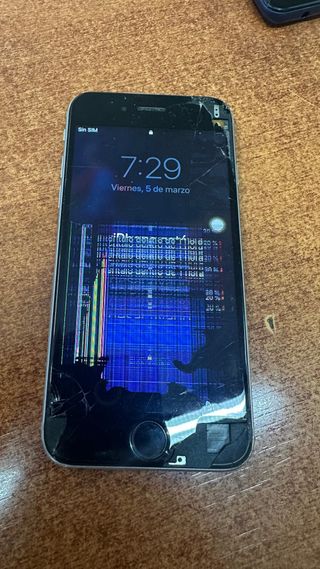 3 Smartphones: iPhone, Samsung, Xiaomi