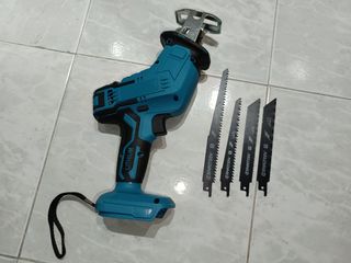 Sierra sable recíproca: batería y cargador