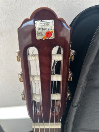 Guitarra Alhambra española
