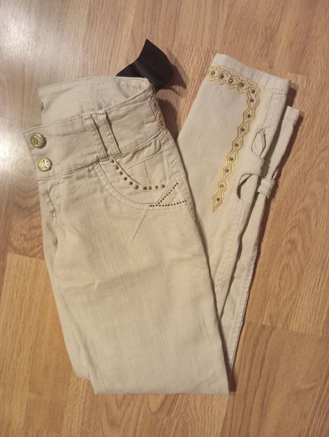 Pantalones  colombianos beige push up.