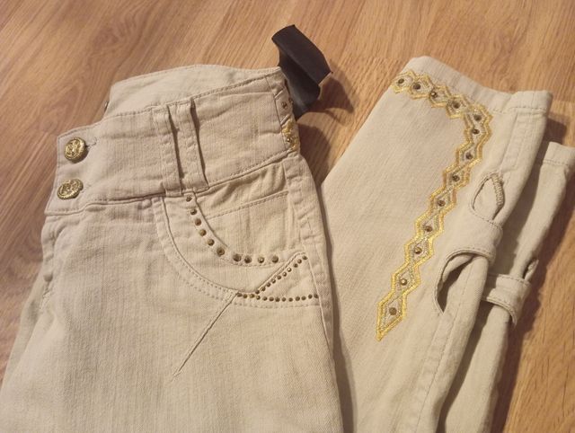Pantalones  colombianos beige push up.