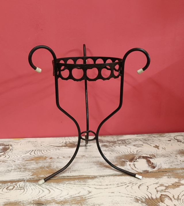 Plantador de ferro antigo