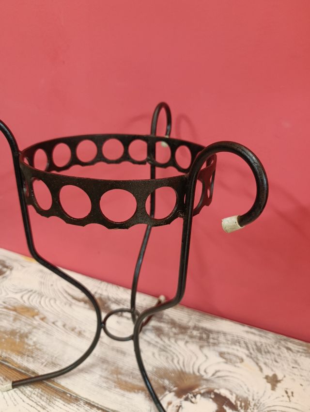 Plantador de ferro antigo