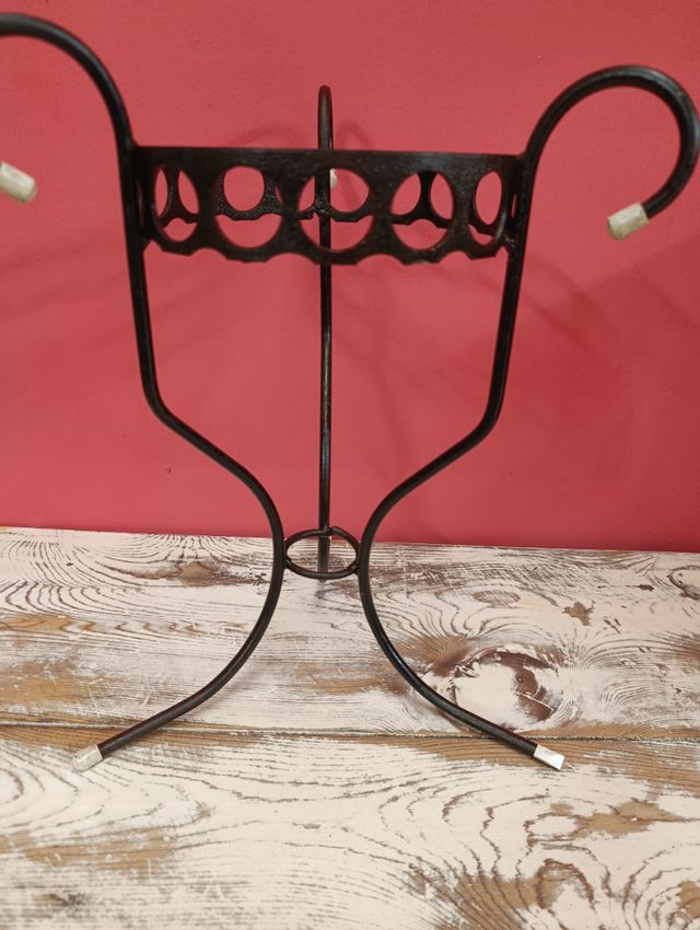 Plantador de ferro antigo