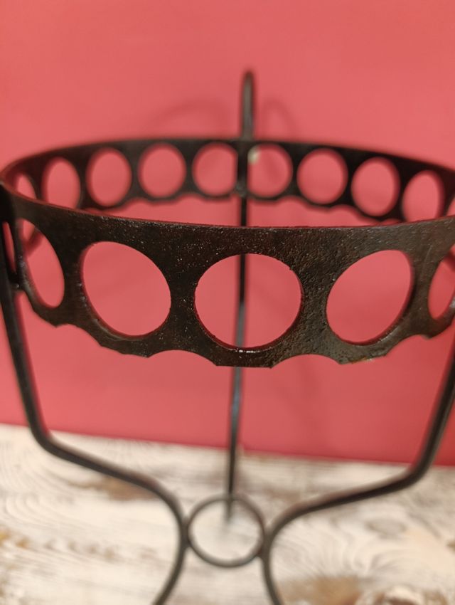 Plantador de ferro antigo