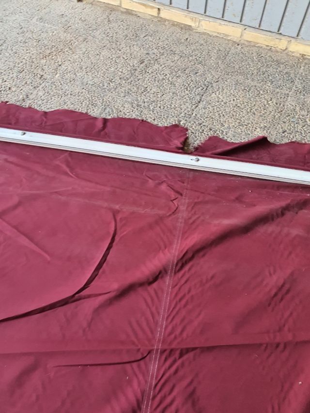 Toldo rojo 4.30x2m - protección solar