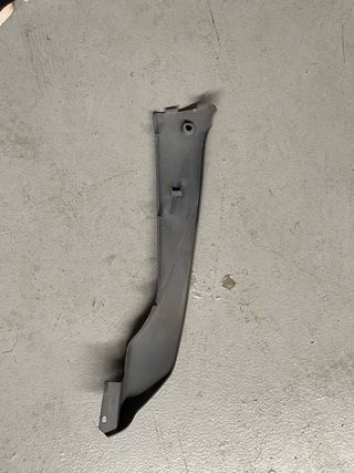 Carenado quilla izquierda Peugeot Tweet 125 gris 