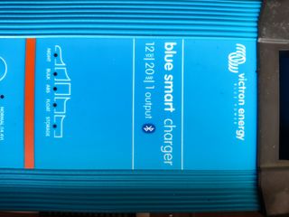 Cargador Victron Blue Smart 12/24V