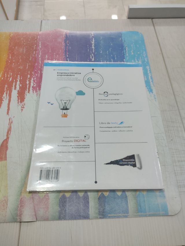 Empresa e iniciativa emprendedora. Grado medio/...