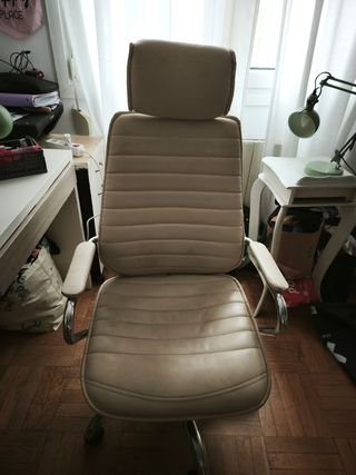 Silla oficina beige piel sintética