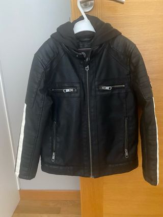 Chaqueta polipiel negra niño