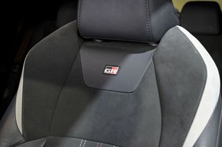 Toyota C-HR   2.0 180H GR Sport 