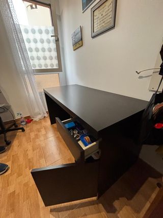 Escritorio Ikea MALM negro