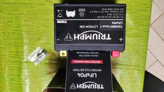 Batteria Triumph LiFePO4 originale.