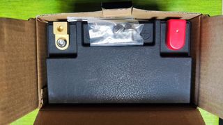 Batteria Triumph LiFePO4 originale.