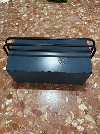 Caja herramientas vintage azul
