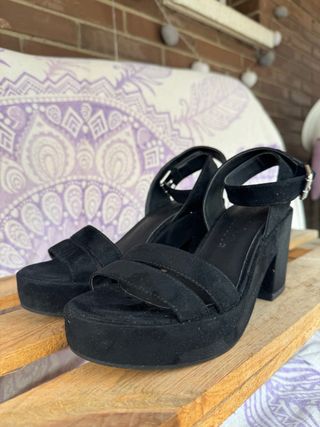 Tacones negros plataforma