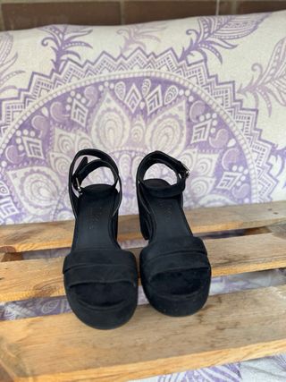 Tacones negros plataforma