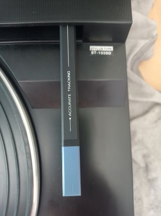 Tocadiscos Fisher MT-250 Linear