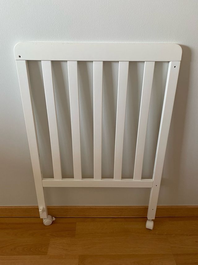 Cuna madera blanca (y colchón)