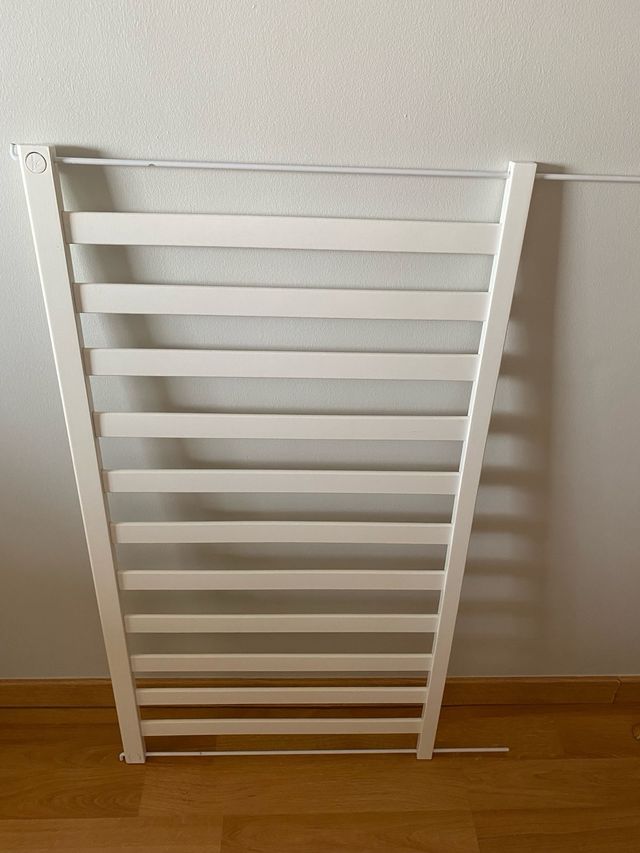 Cuna madera blanca (y colchón)