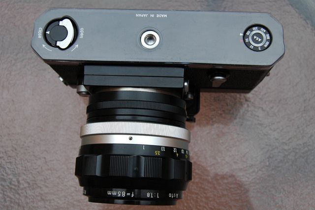 Nikon F + Objetivo 85mm Impecable