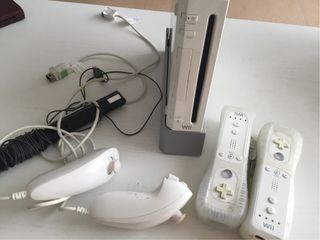Wii Nintendo blanca - Consola + 4 mandos 