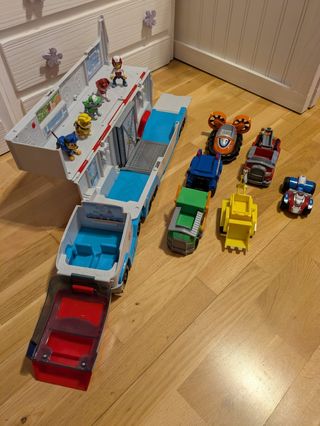 Patrulla Canina: Mega camión + 6 vehículos.