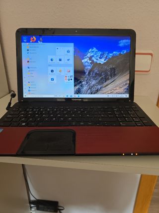 Portátil Toshiba - Negro/Rojo
