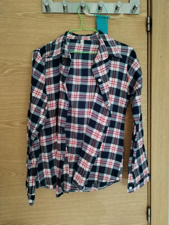 Camisa cuadros roja, azul y blanca