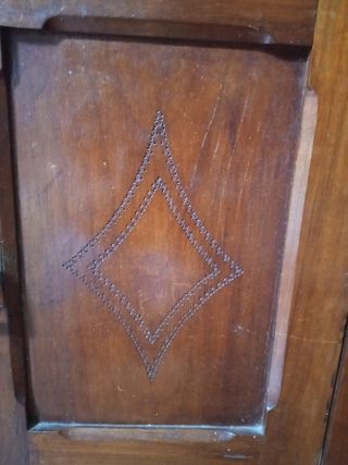 Mesilla antigua de madera