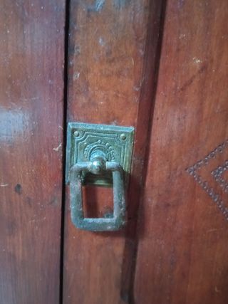 Mesilla antigua de madera
