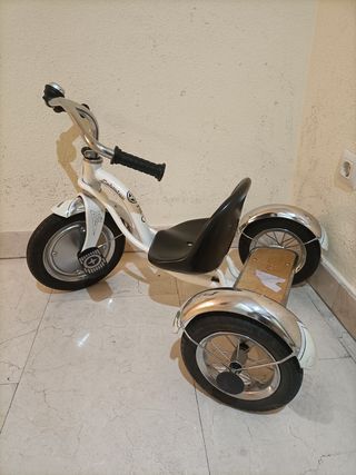 Triciclo Schwinn infantil