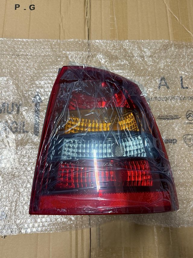 Pilotos Traseros Derechos Opel Astra G (1998-2002)