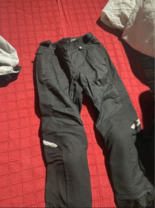 Chaqueta y pantalón moto BMW mujer