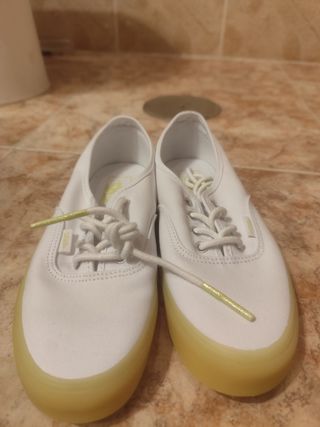 Zapatillas Vans blancas