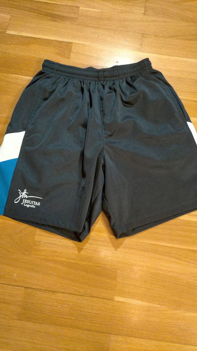 Bermuda deporte Jesuitas Logroño