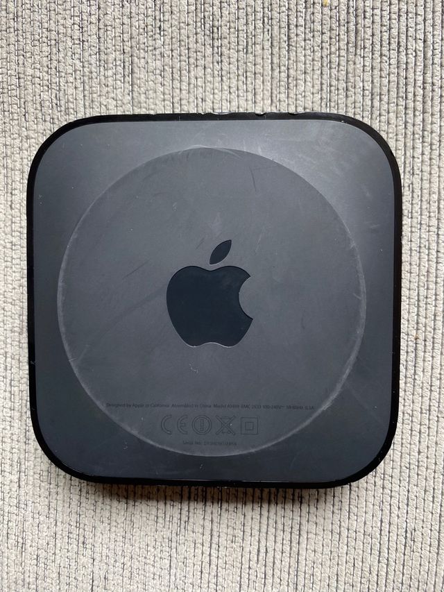 Apple TV + mando a distancia