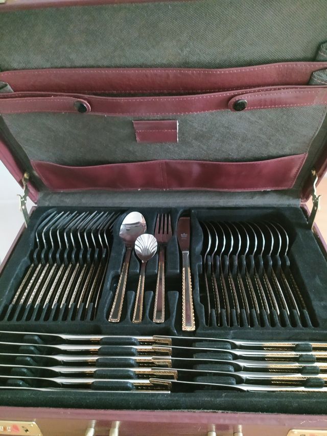 Cubertería SBS 70 piezas