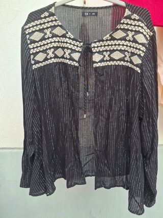 Chaqueta negra T 2XL. Medidas en descripción. Nuev