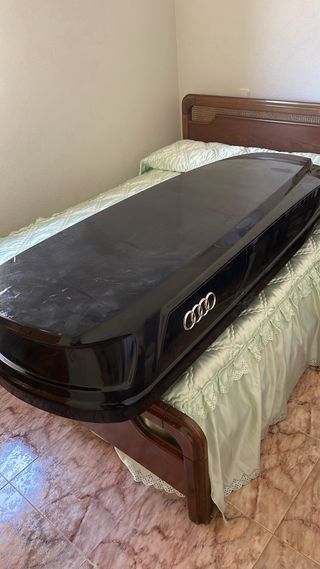 Alquiler cofre/baul coche Audi 600L