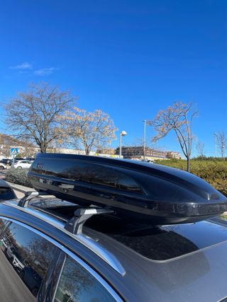Alquiler cofre/baul coche Audi 600L