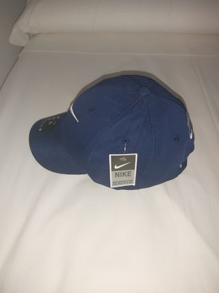 Gorra Nike azul - Talla M/L,NUEVA!!!