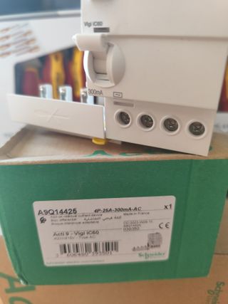 Bloque Diferencial Schneider 4P 25A 300mA