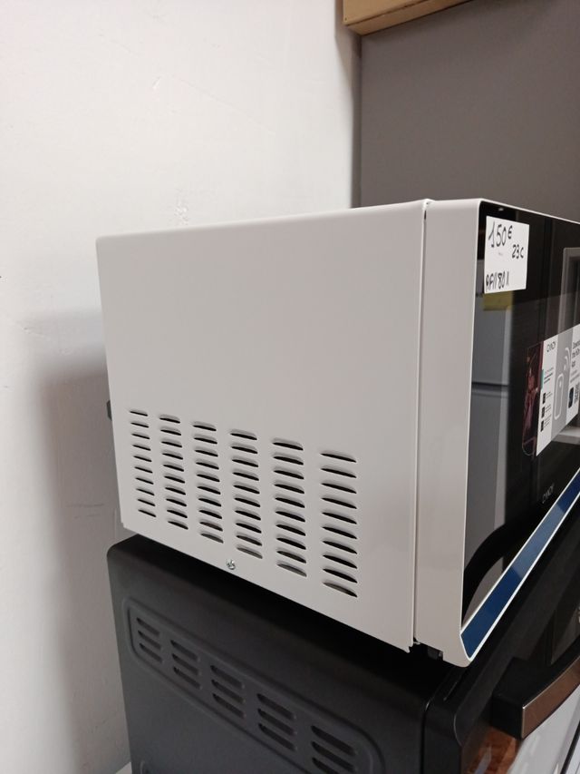 Microondas Candy RF18011 - 150€