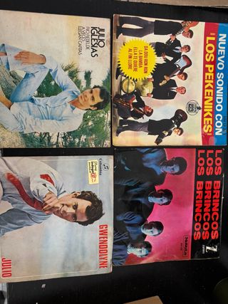 discos Julio Iglesias & Los Beatles entre otros
