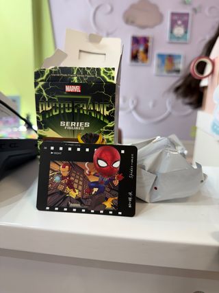 Figura Marvel Spiderman Photo Frame Popmart